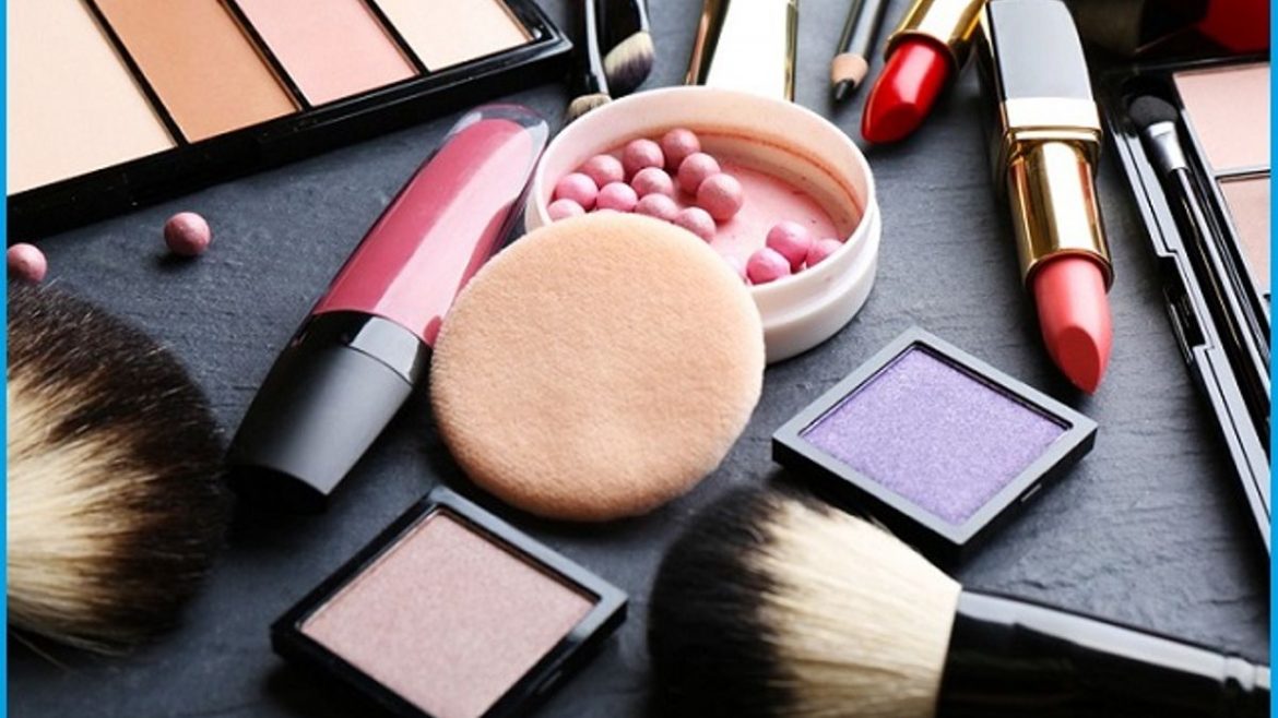 Some Benefits to Buy Cosmetic Products Online.